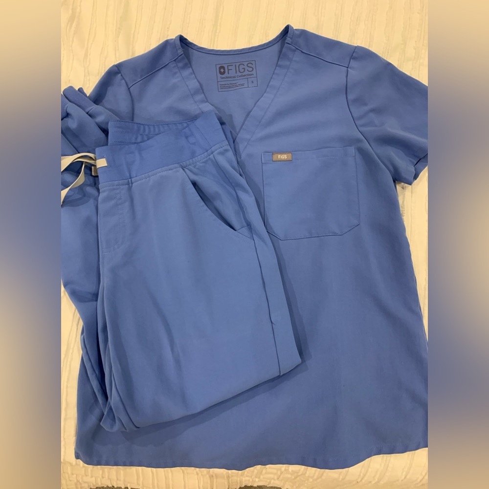 Figs scrubs